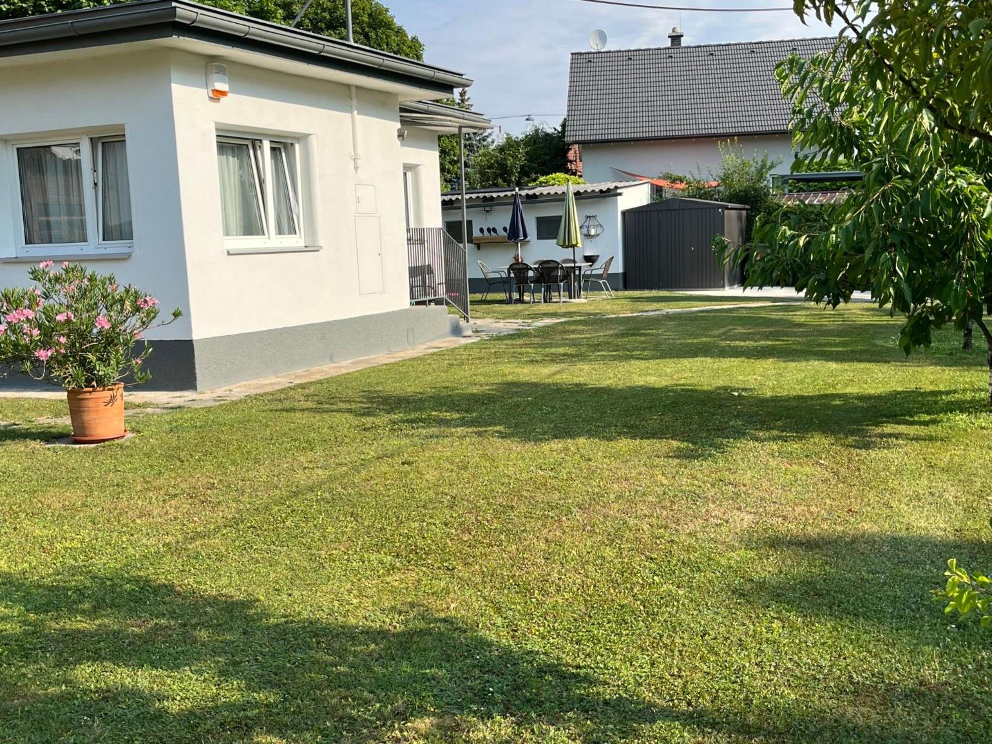 Holiday Home Bungalow Leopoldau By Interhome Вена Экстерьер фото